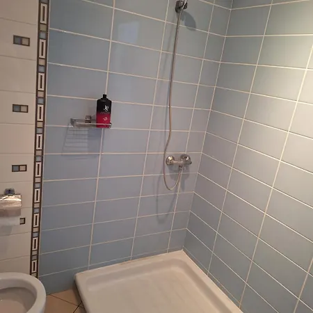 1x1 Romantiskt hotell Tirana